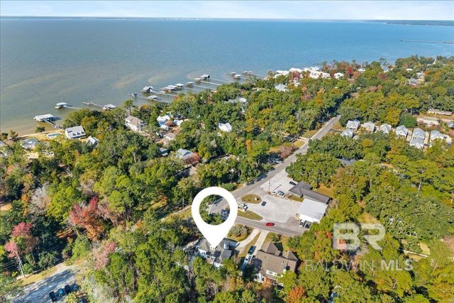 6002 Nelson Drive, Fairhope, AL 36532