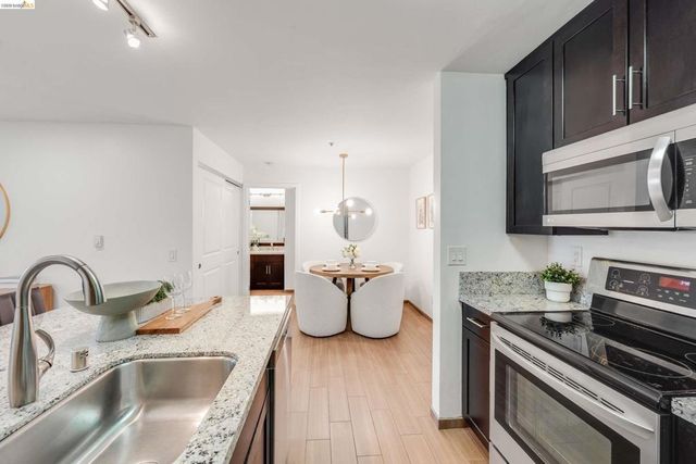 6400 Christie Ave 2112, Emeryville, CA 94608