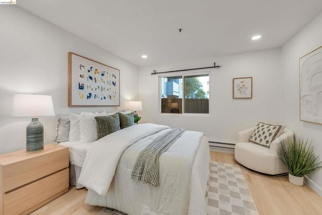 6400 Christie Ave 2112, Emeryville, CA 94608