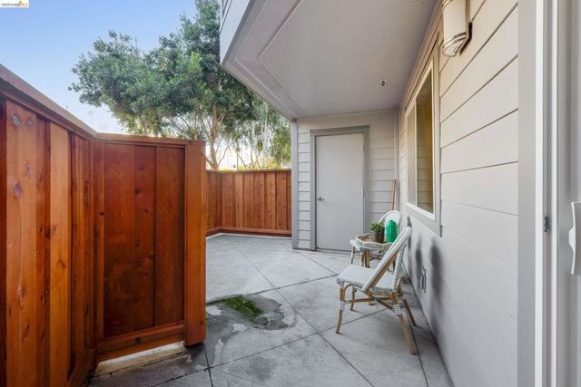 6400 Christie Ave 2112, Emeryville, CA 94608