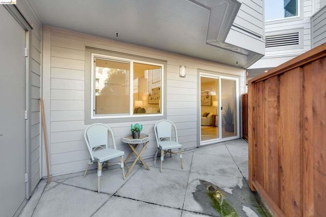 6400 Christie Ave 2112, Emeryville, CA 94608