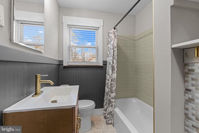 109 ARNOLD AVE, Mount Holly, NJ 08060