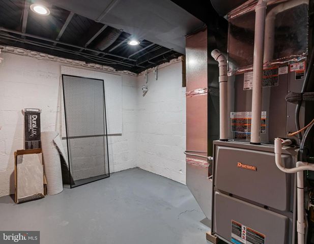 109 ARNOLD AVE, Mount Holly, NJ 08060