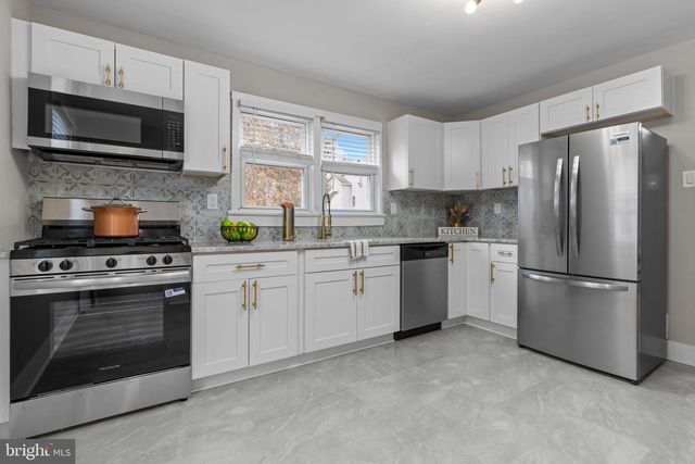 109 ARNOLD AVE, Mount Holly, NJ 08060