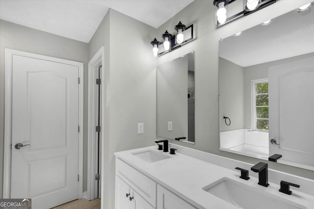 435 Fieldstone Lane, Covington, GA 30016