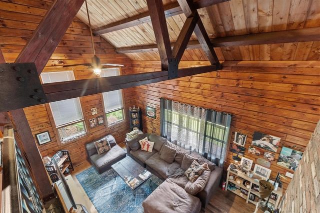 90 Appleton Cir, Fitchburg, MA 01420
