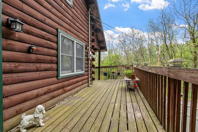 90 Appleton Cir, Fitchburg, MA 01420