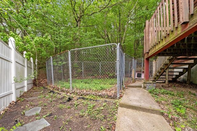 90 Appleton Cir, Fitchburg, MA 01420