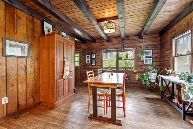 90 Appleton Cir, Fitchburg, MA 01420