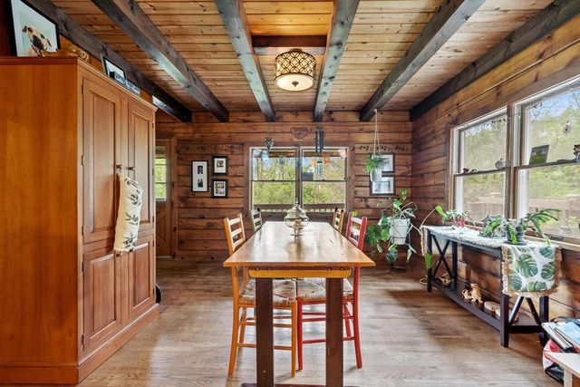 90 Appleton Cir, Fitchburg, MA 01420