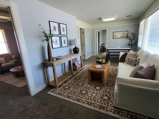 1204 W Main Street, Medford, OR 97501