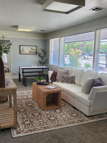 1204 W Main Street, Medford, OR 97501