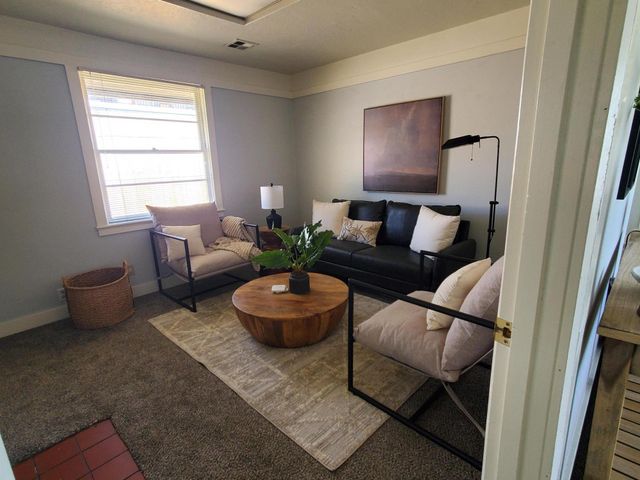 1204 W Main Street, Medford, OR 97501