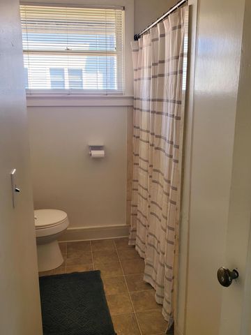 1204 W Main Street, Medford, OR 97501