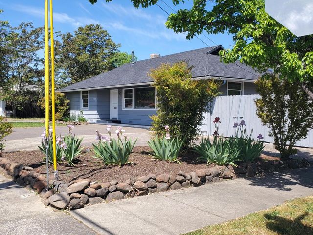 1204 W Main Street, Medford, OR 97501