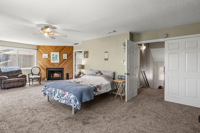 1031 Kristen Drive, Medford, OR 97504