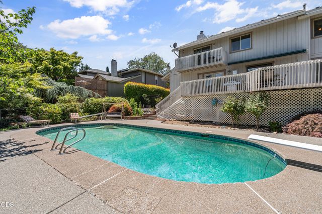 1031 Kristen Drive, Medford, OR 97504