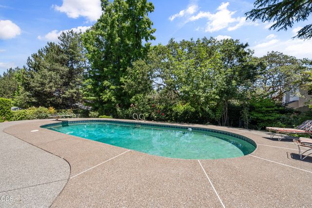 1031 Kristen Drive, Medford, OR 97504