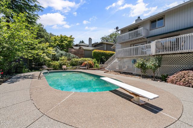 1031 Kristen Drive, Medford, OR 97504