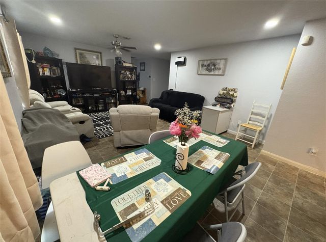 12551 Hammill Path Dr Drive, Houston, TX 77066