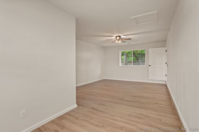 418 W CooWeeScooWee Avenue W, Oologah, OK 74053