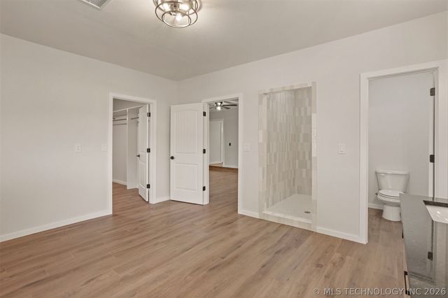 418 W CooWeeScooWee Avenue W, Oologah, OK 74053