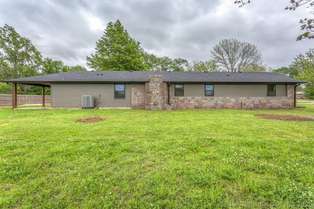 418 W CooWeeScooWee Avenue W, Oologah, OK 74053