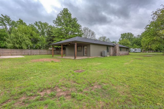 418 W CooWeeScooWee Avenue W, Oologah, OK 74053