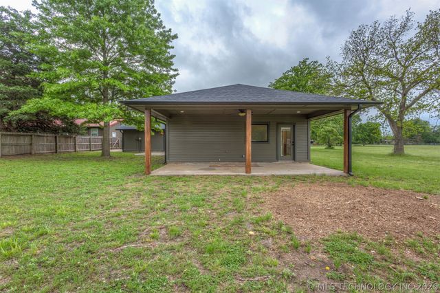 418 W CooWeeScooWee Avenue W, Oologah, OK 74053