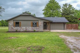 418 W CooWeeScooWee Avenue W, Oologah, OK 74053