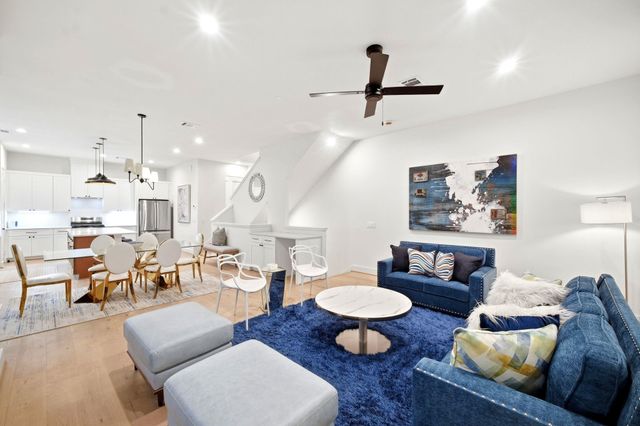2212 Lou Ellen Lane F, Houston, TX 77018