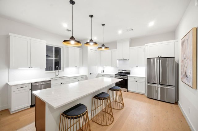 2212 Lou Ellen Lane F, Houston, TX 77018