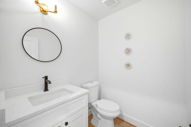 2212 Lou Ellen Lane F, Houston, TX 77018