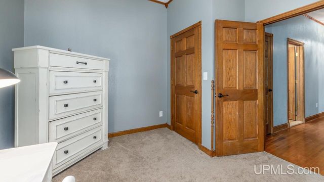 703 Michigan Avenue, Gladstone, MI 49837