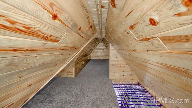 703 Michigan Avenue, Gladstone, MI 49837