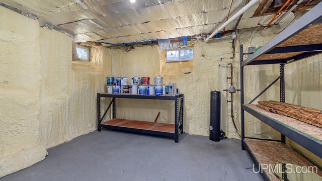 703 Michigan Avenue, Gladstone, MI 49837