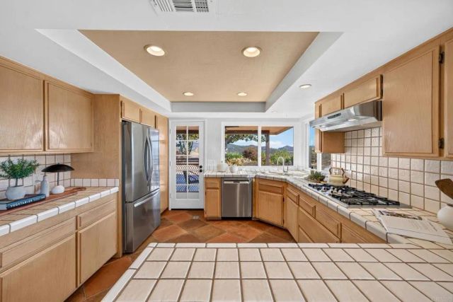 13703 Little Pond Road, Valley Center, CA 92082