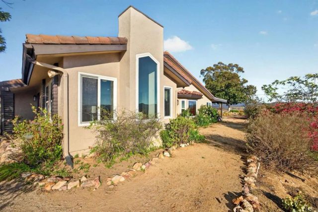 13703 Little Pond Road, Valley Center, CA 92082