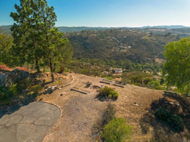 13703 Little Pond Road, Valley Center, CA 92082