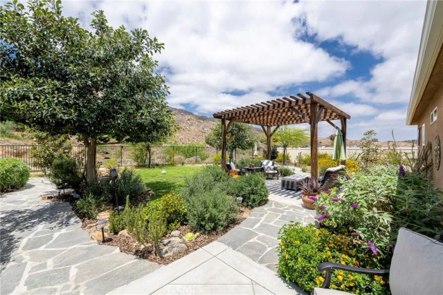 528 Qeweewish, San Jacinto, CA 92582