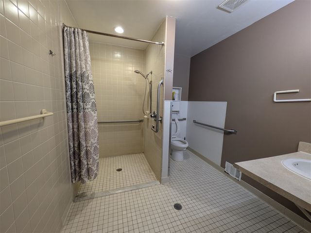 4464 Fisher Estates Lane, Update, MI 48065