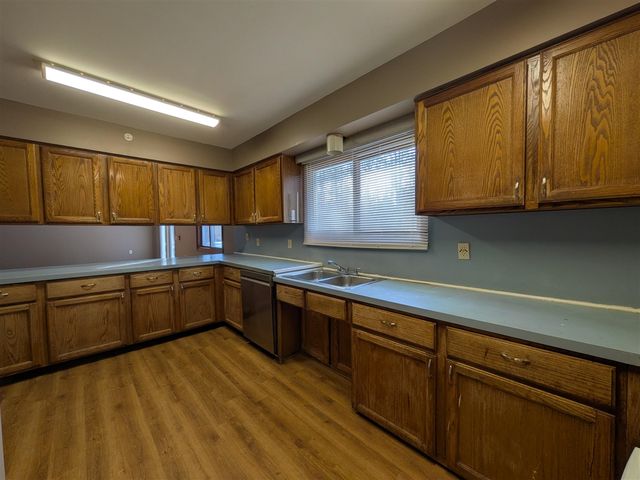4464 Fisher Estates Lane, Update, MI 48065