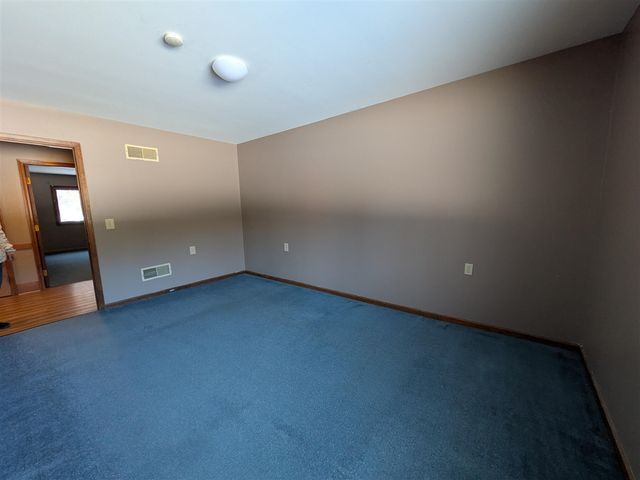 4464 Fisher Estates Lane, Update, MI 48065