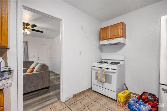 209 Pacific Avenue, Shafter, CA 93263