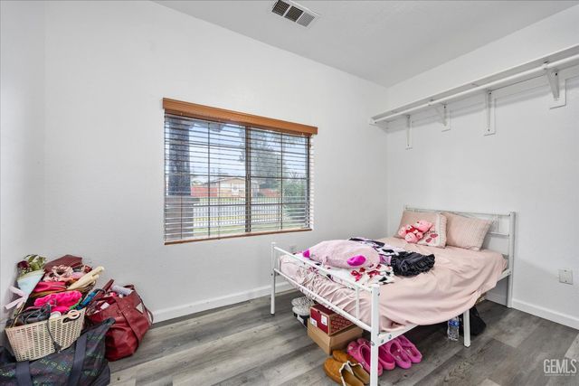 209 Pacific Avenue, Shafter, CA 93263