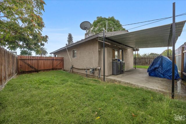 209 Pacific Avenue, Shafter, CA 93263