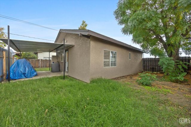 209 Pacific Avenue, Shafter, CA 93263