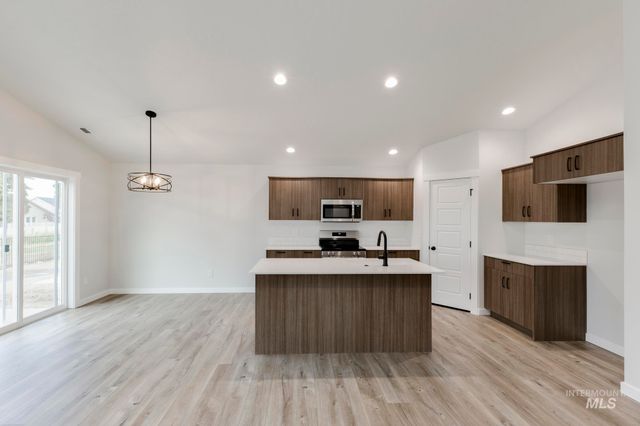 17732 N Boone Peak Ave, Nampa, ID 83687