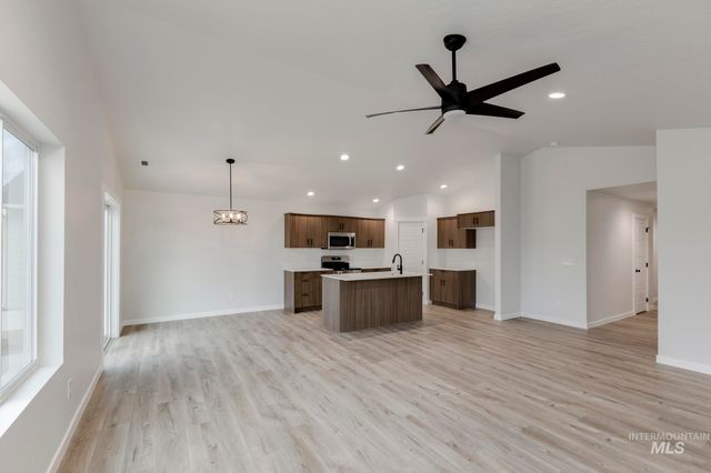 17732 N Boone Peak Ave, Nampa, ID 83687