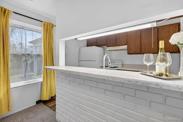 3121 Sunnyside Court, Lake Orion, MI 48360